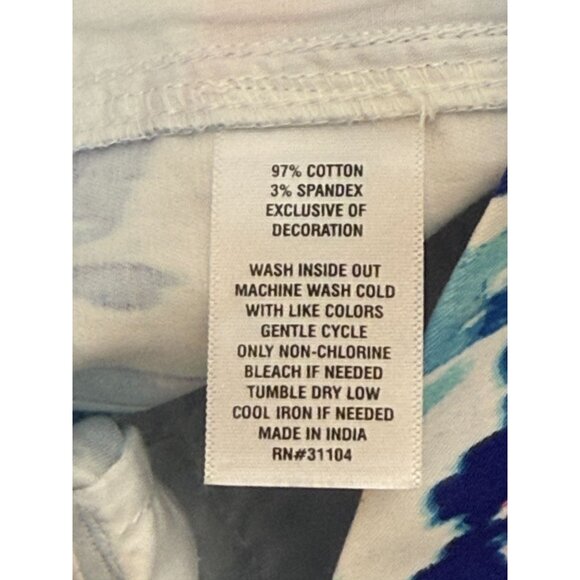 Crown & Ivy Caroline Shorts Women’s Size 10 Multicolor Ikat Print - Picture 12 of 12